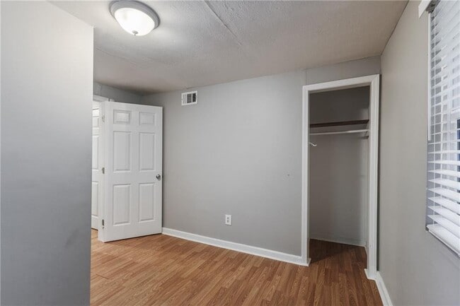 Building Photo - 562 Patillo Rd