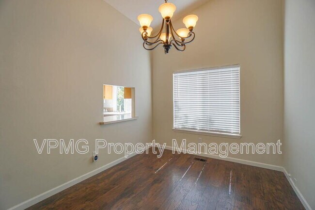 Building Photo - 2115 NW 143rd Cir
