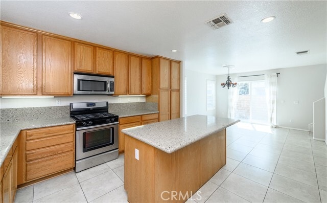 Building Photo - 502 N Placer Privado