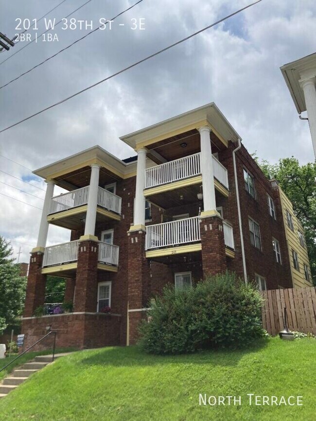 Building Photo - 201 W 38th St