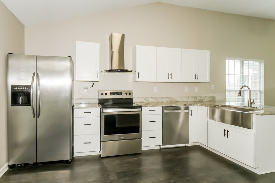 Building Photo - 10678 Pecan Meadow Dr N