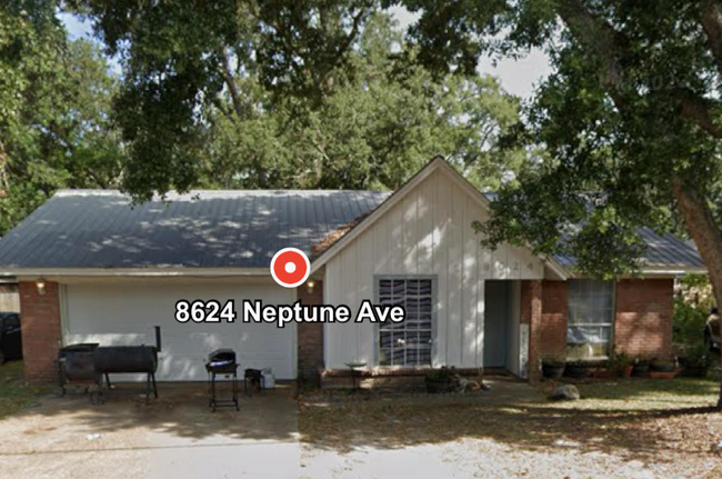 Primary Photo - 8624 Neptune Ave