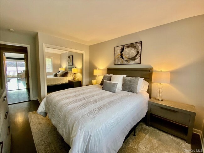 Building Photo - 131 6th St