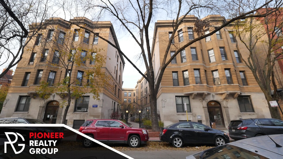 Building Photo - 423 W Belden Ave