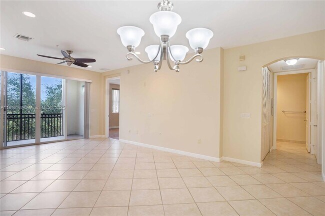Building Photo - 2900 NW 125th Ave