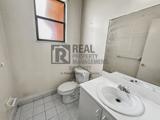 Building Photo - 1043 Abrams Blvd