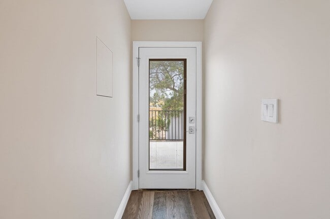 Building Photo - 1543 Estee Ave