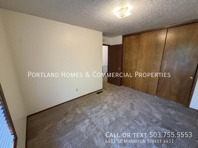 Building Photo - 4411 SE Morrison St