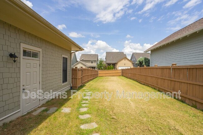 Building Photo - 3866 Somers Ln