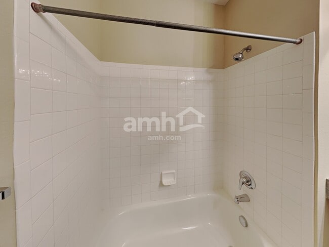 Building Photo - 9835 Kenton Cir