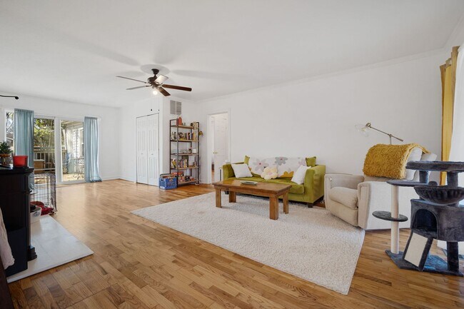 Building Photo - MOVE IN SPECIAL PARK HILL HOUSE