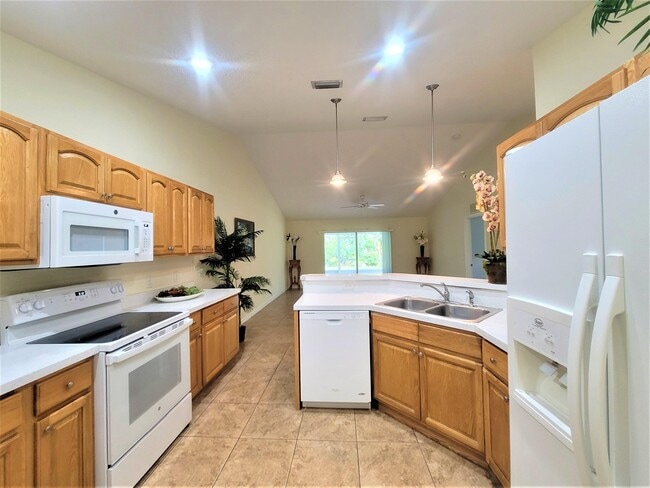 Building Photo - 11124 Hotchkiss Dr