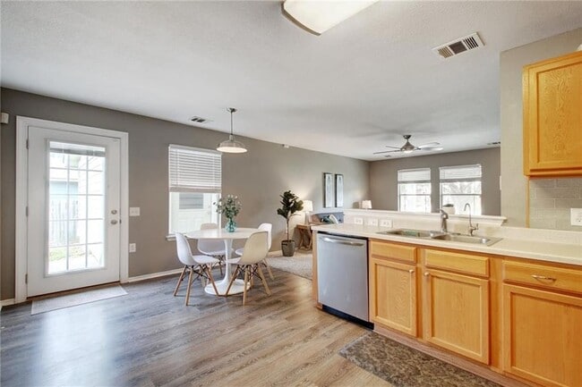 Building Photo - 13905 Briarcreek Loop