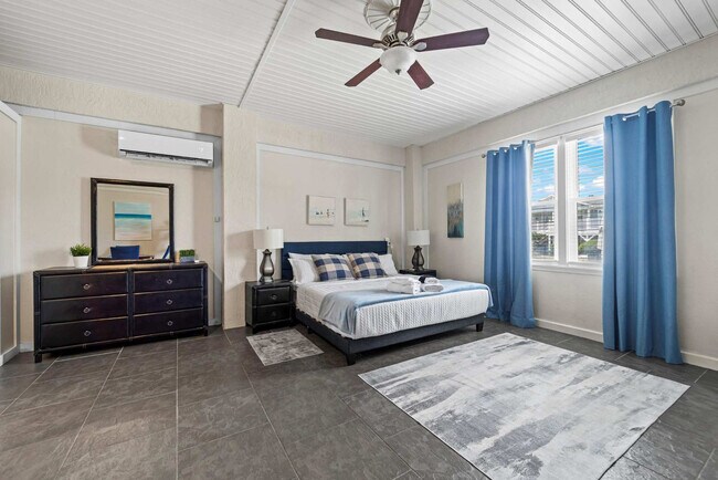 Building Photo - 42 Moody Dr