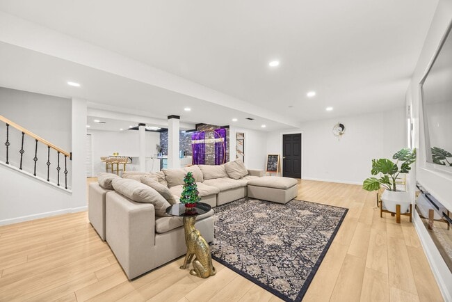 Building Photo - PARADISE IN PLAINFIELD's NORTHPOINTE