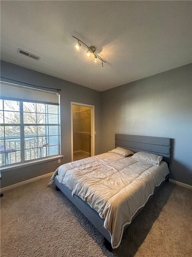 Building Photo - 4230 NW Meadow Creek Cir
