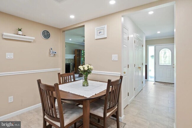 Building Photo - 11503 Vale Rd