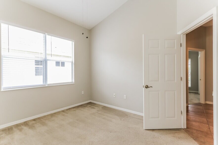 Building Photo - 12646 Cara Cara Loop