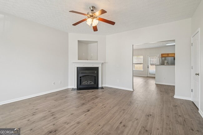 Building Photo - 6416 Ellenwood Dr