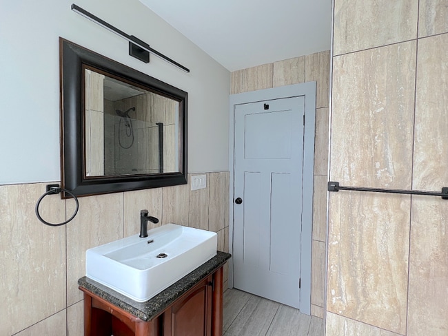 Building Photo - 5006 Seminole St