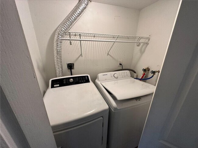 Building Photo - 5614 Blueberry Ct