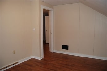 Building Photo - 21 Elm St