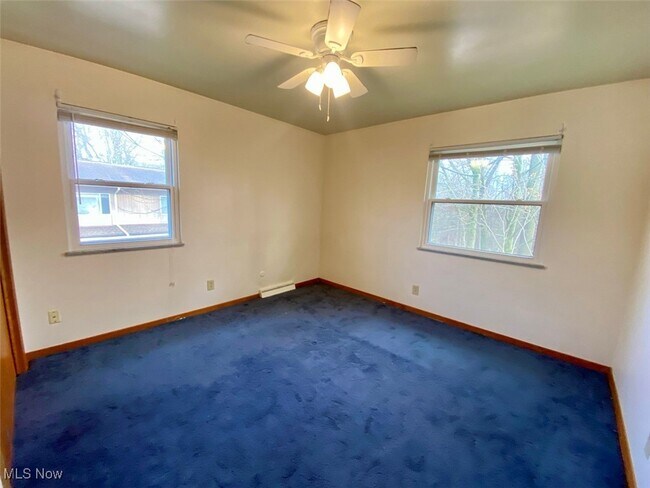 Building Photo - 1859 Cromwell Dr