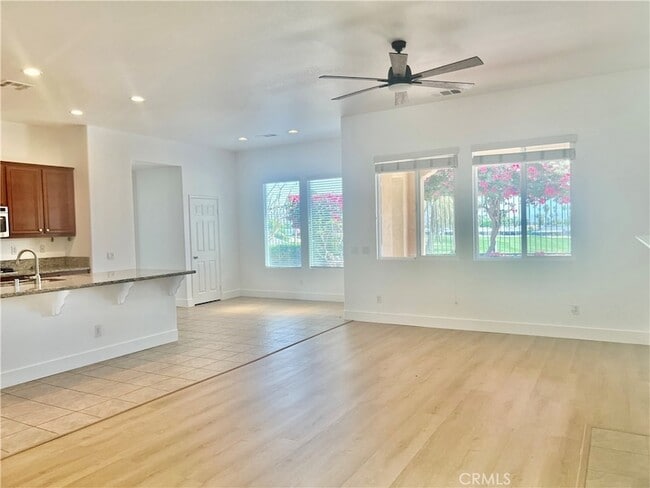 Building Photo - 77184 California Dr