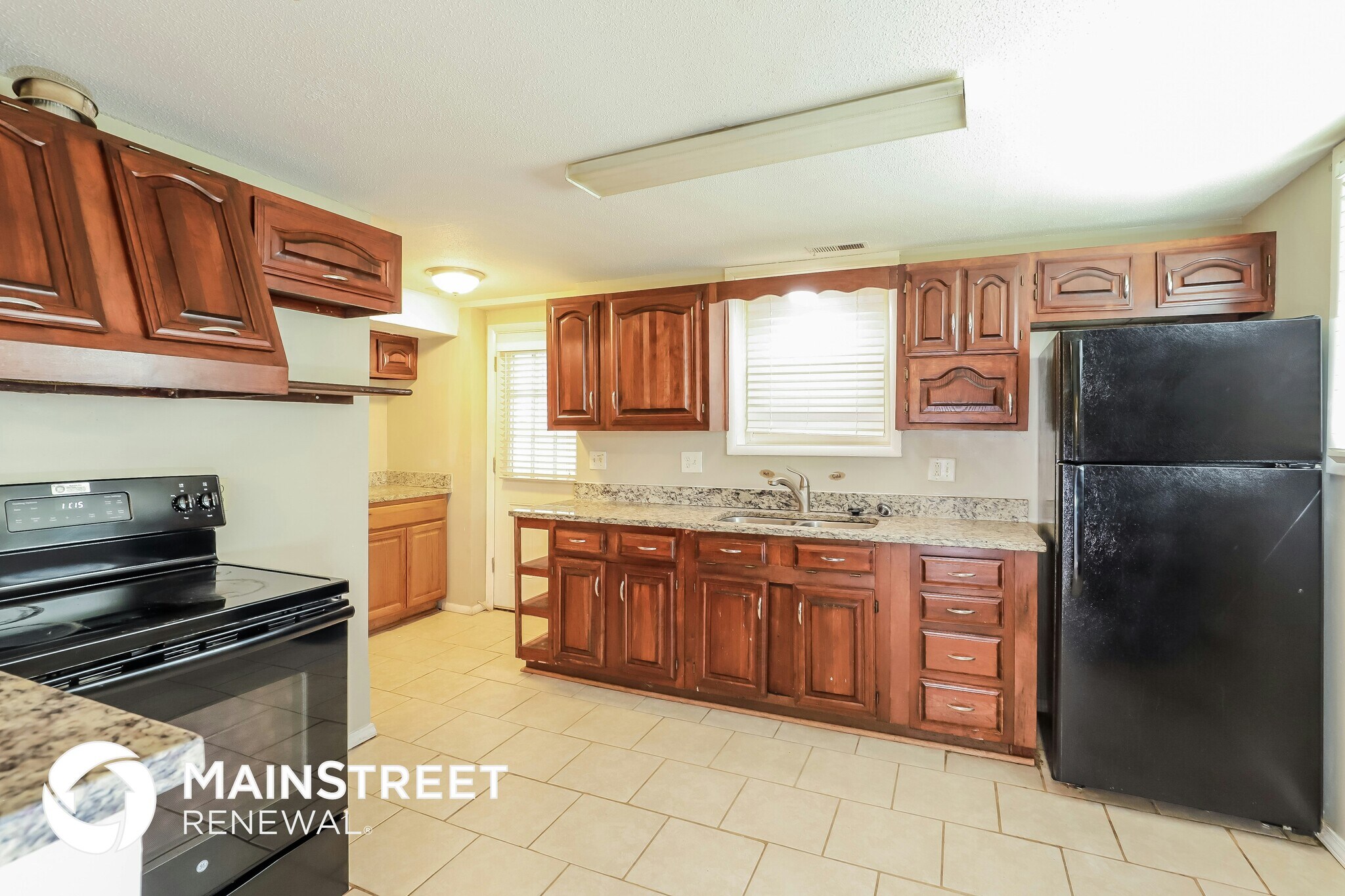 Building Photo - 551 N Powahatan Dr