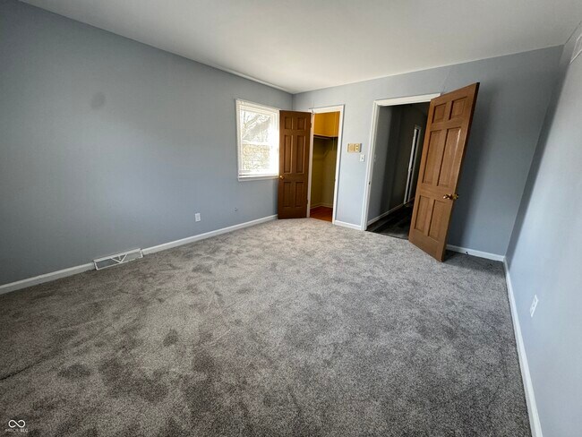 Building Photo - 5125 E 74th Pl