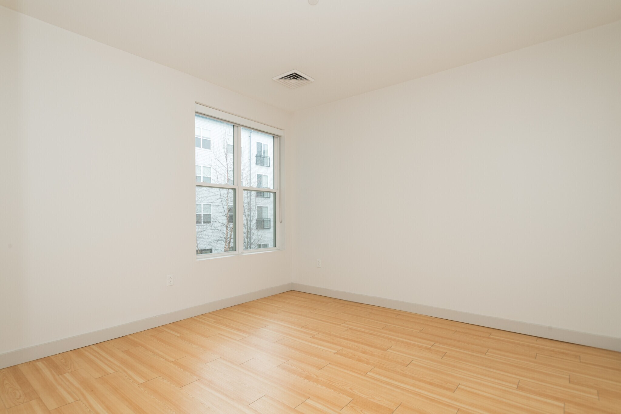 Building Photo - 320 D St