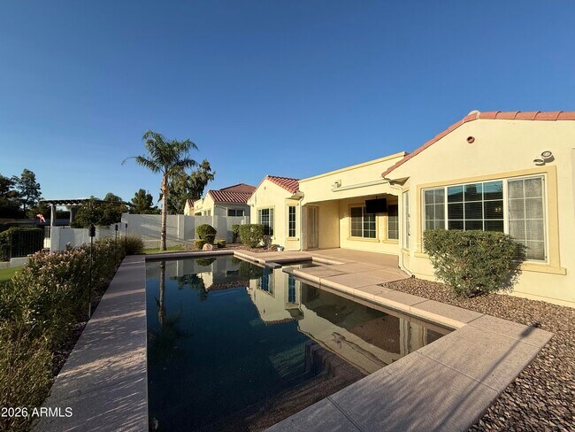 Building Photo - 3320 S Waterfront Dr
