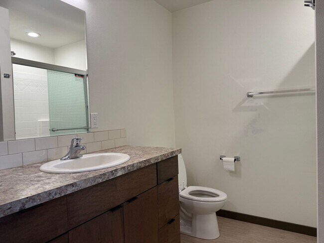 Building Photo - 215 N 76th Ave