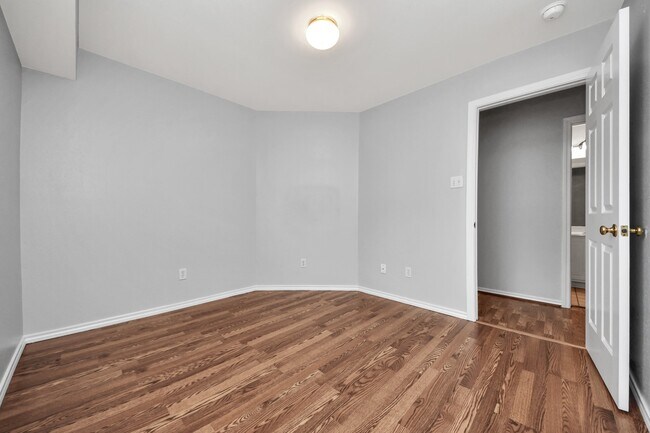 Building Photo - 16526 Cairngrove Ln
