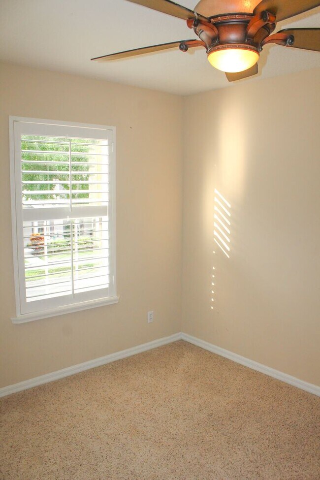 Building Photo - 14252 Confetti Dr