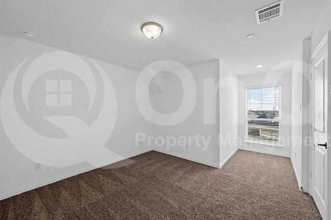 Building Photo - 2226 Adena Spgs Dr