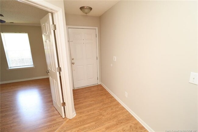 Building Photo - 217 Hartshorn Ct