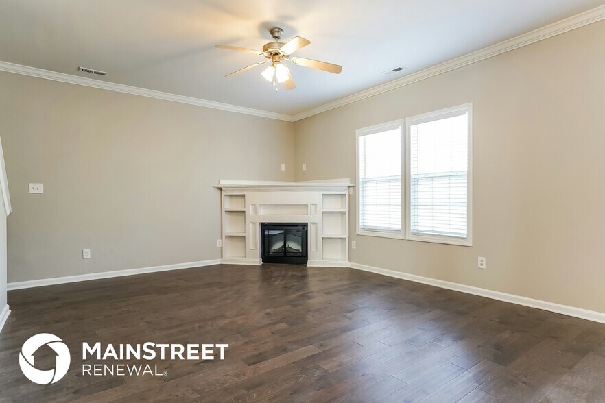 Building Photo - 7109 Bristoe Station Ln