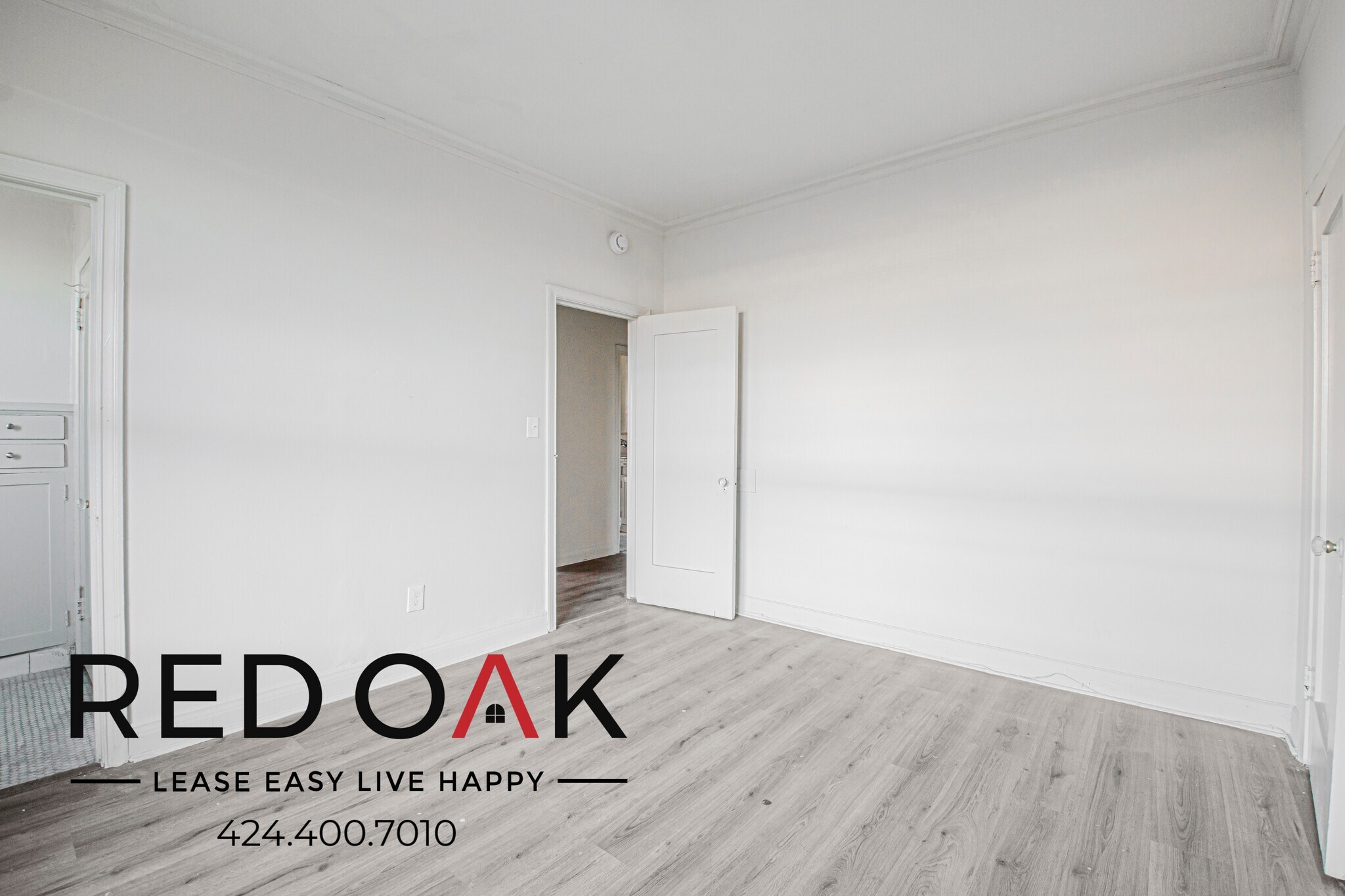 Building Photo - 335 S Berendo St