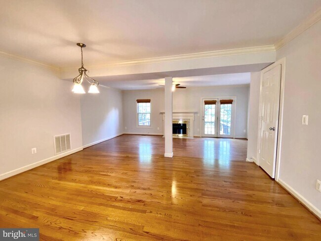 Building Photo - 2110 Eluna Ct