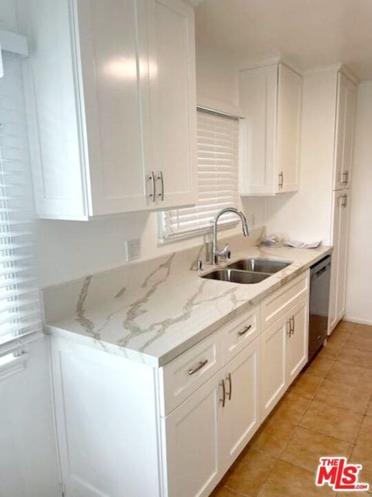 Building Photo - 3760 Wellington Rd