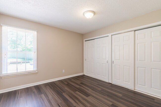 Building Photo - 8501 Buckthorn Dr