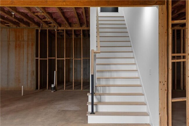 Building Photo - 405 Thunder Rd
