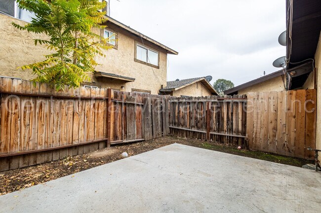 Building Photo - 4308 Parkwood Ct