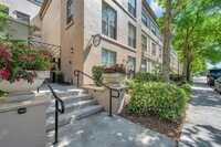 Building Photo - 520 S Armenia Ave