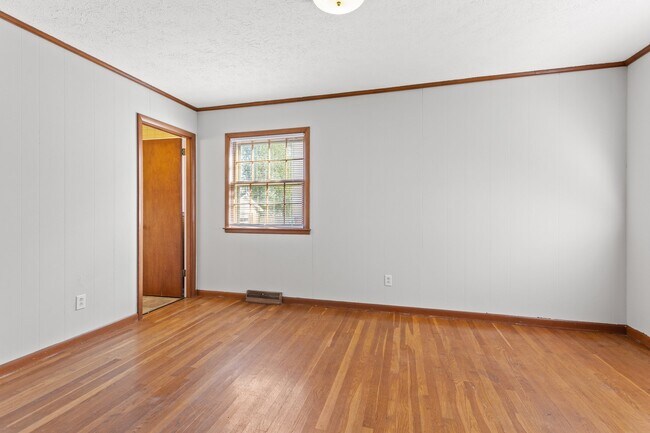 Building Photo - 2125 Talisman Rd