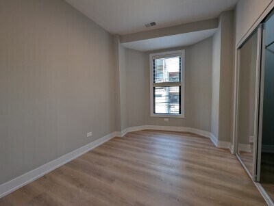 Building Photo - 421 W Belden