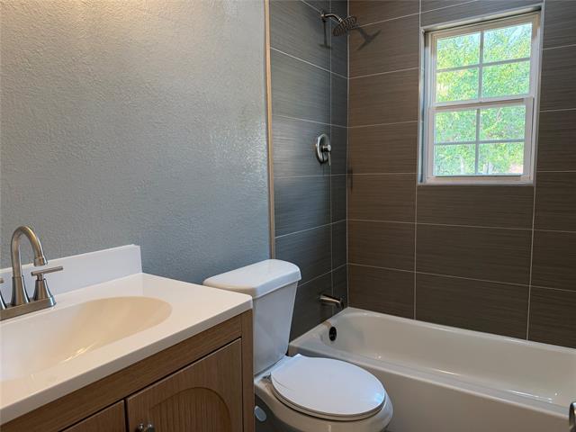 Building Photo - 2504 Normont Cir