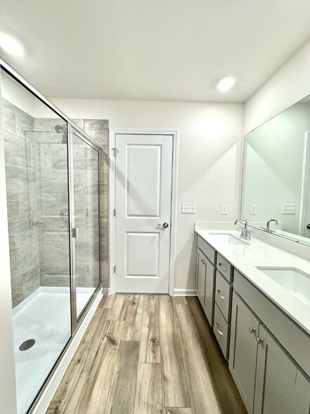 Building Photo - 1888 Pheasant Trce Cir