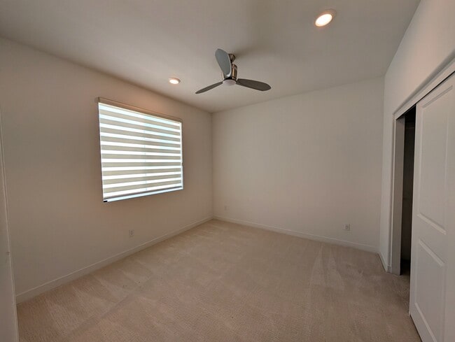 Building Photo - 27414 N Arborview Ln